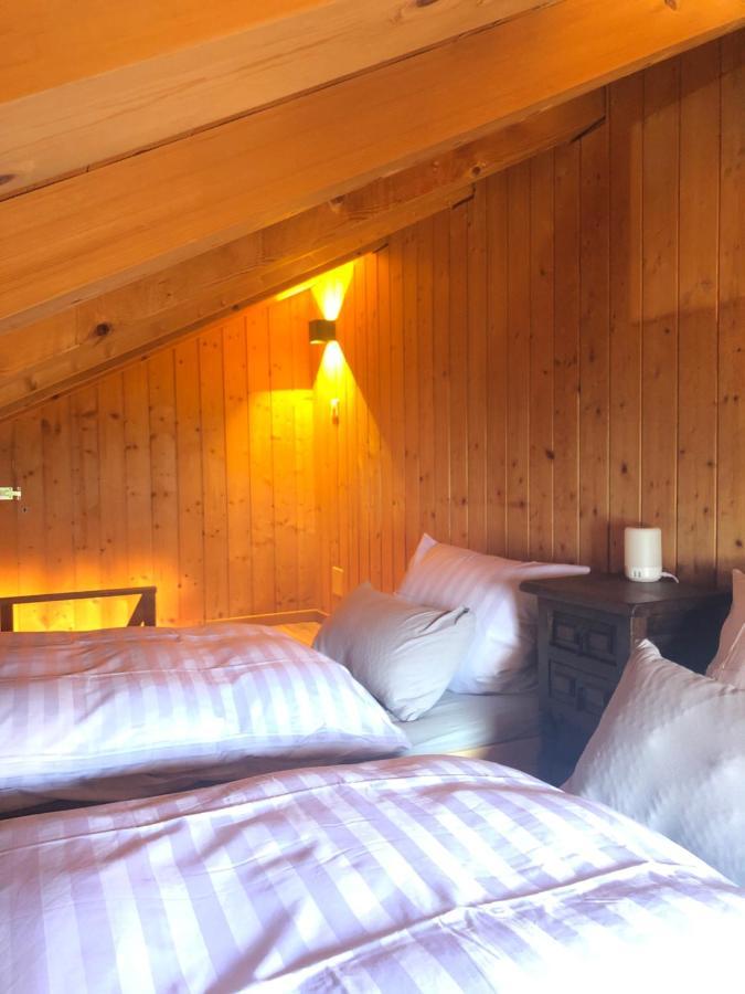 Charmant Chalet Mit See Und Bergsicht Hofstetten bei Brienz Exterior foto